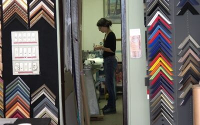 Par delà les cadres