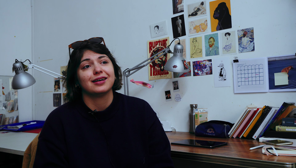 Zoé, autrice de bandes dessinées